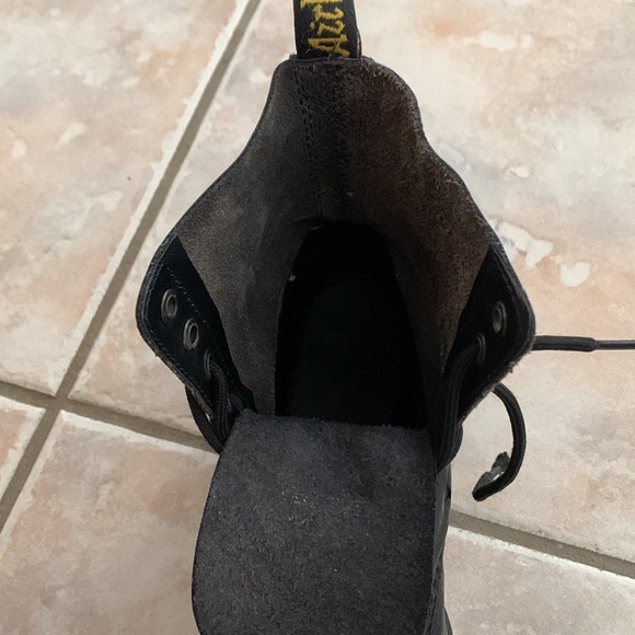 Doc Martens 8 Hole Leather Boots - Picture 3 of 6